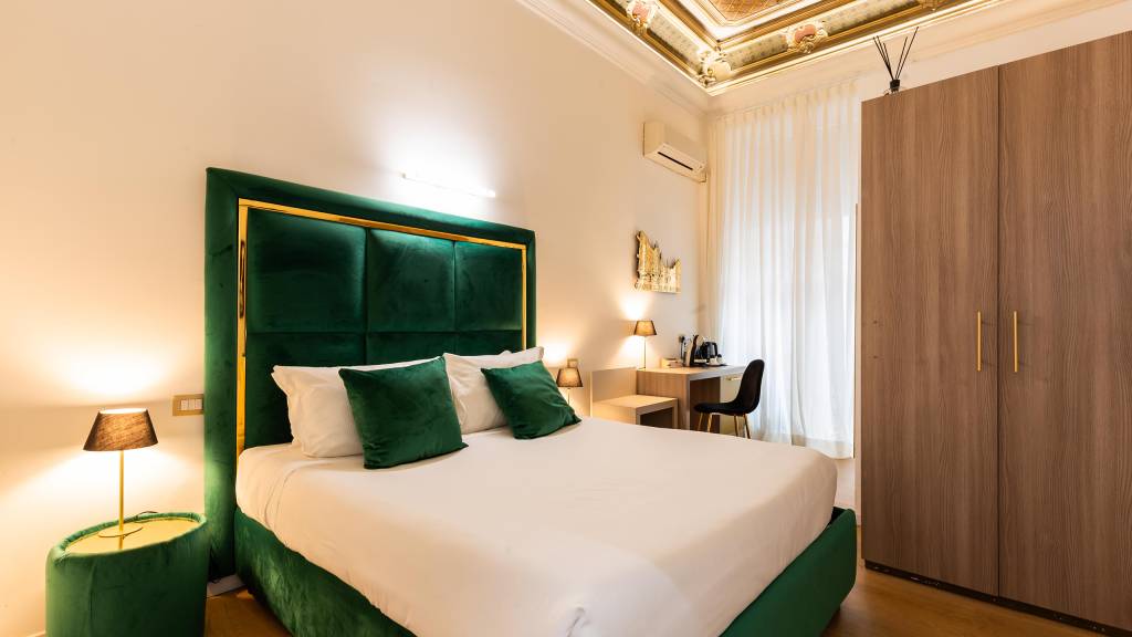 IMG--0862--cavour-luxury-rooms